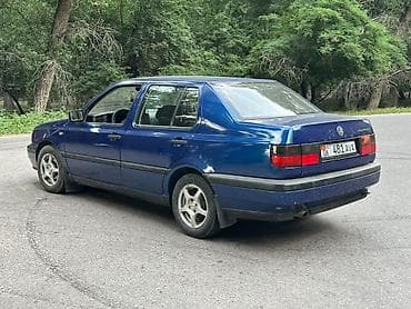Транспорт: Volkswagen Vento: 1996 г., 1.8 л, Механика, Бензин, Седан — 6