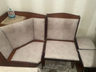 Продаем ❗ Кухонный уголок стол и три табуретки ! -8000сом Стол