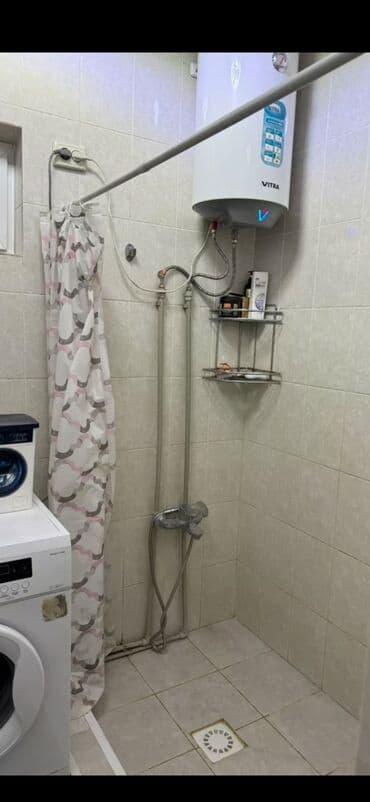 Гаражи: 65 м², 3 комнаты, Забор, огорожен — 4