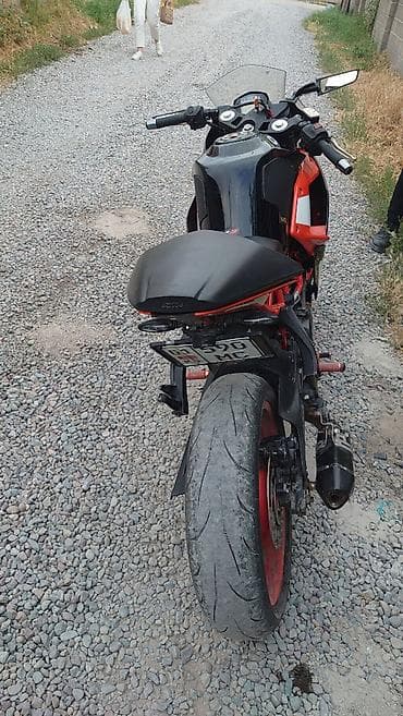 Спортбайк 400 куб. см, Бензин, Б/у — 2