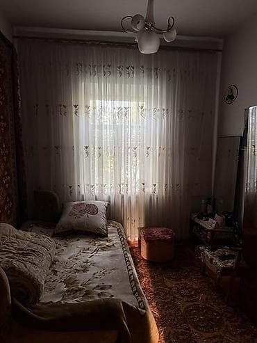 продаю дом ак ордо 1: Продаётся жилой дом с двором и хозяйственными постройками. - Отдельно — 8