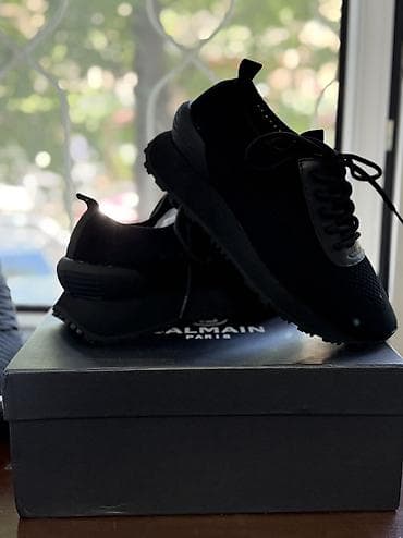 osiris d3: Продаю кроссовки летние Balmain новые
размер 42
3500 сом — 2