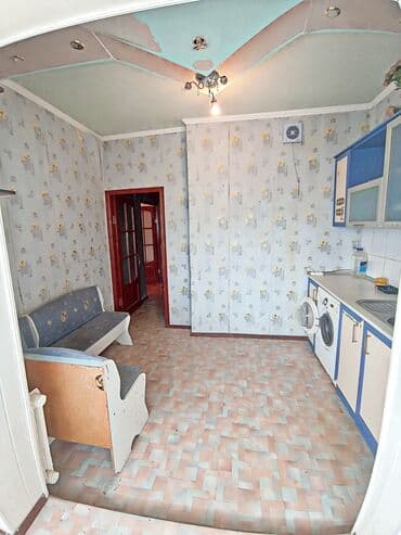 продаю квартиру 8 мкр бишкек: 1 комната, 39 м², 106 серия, 8 этаж, Старый ремонт — 7