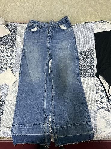 Атайын кийим: Джинсовые широкие брюки и чёрная майка на бретелях (комплект) - Брюки — 1