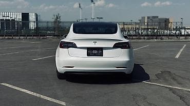 byd e2 2023: Tesla Model 3: 2021 г., Электромобиль, Седан — 3