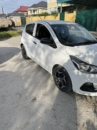 Chevrolet Spark: 2016 г., 1 л, Вариатор, Бензин, Хетчбек — 2