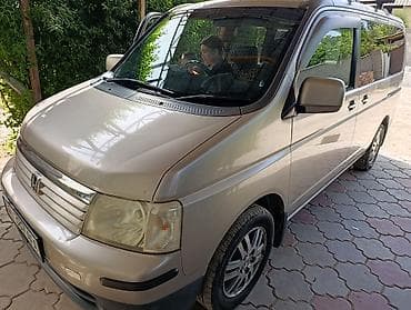 Honda Stepwgn: 2002 г., 2 л, Автомат, Минивэн