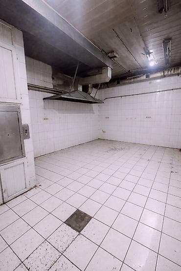 Гоин Сдается помещение Площадь: 550м2 Три этажа Первая линия Можно