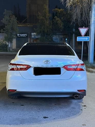 Toyota Camry: 2019 г., 2.5 л, Автомат, Бензин, Седан — 4