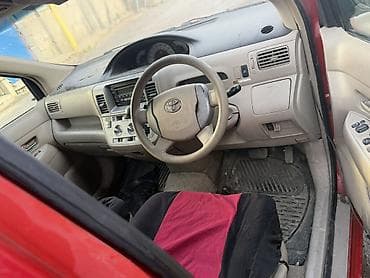 чехлы на ист: Toyota Raum: 2004 г., 1.5 л, Автомат, Бензин, Минивэн — 2