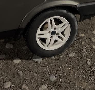 маховик 2 7: Литые Диски R 13 Комплект, отверстий - 4, Б/у — 1