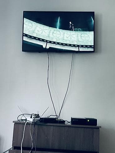 studio display: Xbox 360 E (черная) с геймпадом Комплектация: - консоль Xbox 360 E - — 3