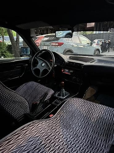 mini cuper: BMW 5 series: 1992 г., 2.5 л, Ручные, Бензин, Седан — 5