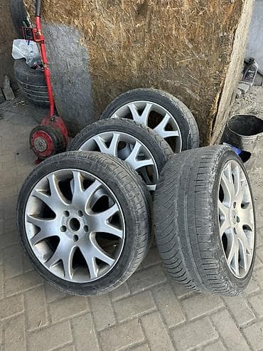 Колеса в сборе 245 / 40 / R 18, Всесезонная, Комплект, Легковые, Литые, отверстий - 5