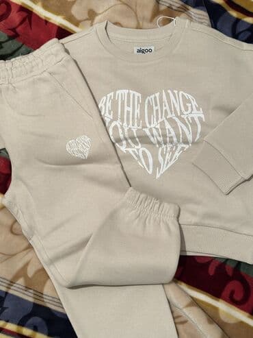 вещи аниме: Подарочный набор канцелярии и аксессуаров в коробке с ручкой (дизайн — 4