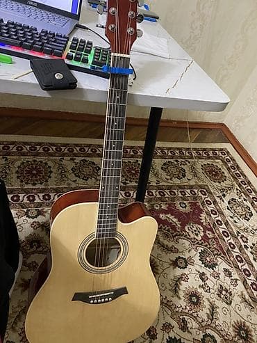 yamaha инструменты: Акустическая гитара с вырезом (cutaway), полноразмерная (формат — 2