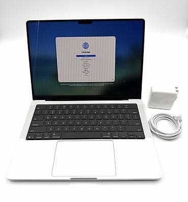 apple macbook 13 white: MacBook Pro 14 M5 16/1Tb silver, 3 цикла батарея 100%, в комплекте — 1