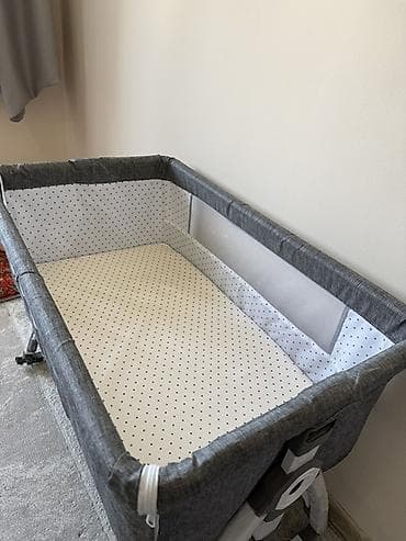 Матрасы: Детская прикроватная колыбель-манеж, серо-белая. Состояние отличное — 3