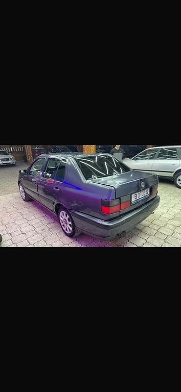 highlander 2012: Volkswagen Vento: 1995 г., 1.8 л, Механика, Газ, Седан — 9