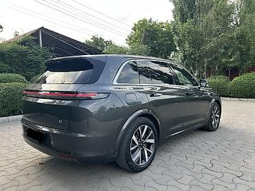 li: Lixiang L7: 2023 г., 1.5 л, Автомат, Электромобиль, Внедорожник — 7