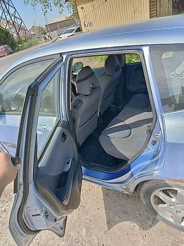 Продажа авто: Honda Jazz: 2003 г., 1.4 л, Механика, Бензин, Хэтчбэк — 5