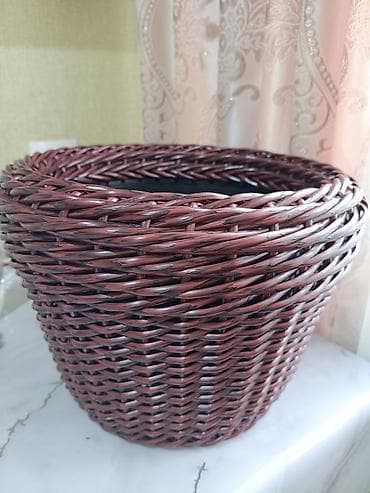 плетеная: Плетёное кашпо с пластиковым вкладышем. Принимаем заказы на — 1