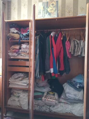 купить шифоньер недорого: Продаю Шкаф Шифоньер Трехстворчатый Винтах цена 5000 сом Самовывоз — 3