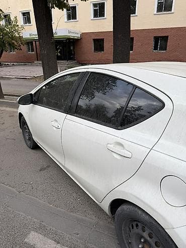 тойота приус с: Toyota Prius C: 2016 г., 1.5 л, Вариатор, Гибрид, Хэтчбэк — 5