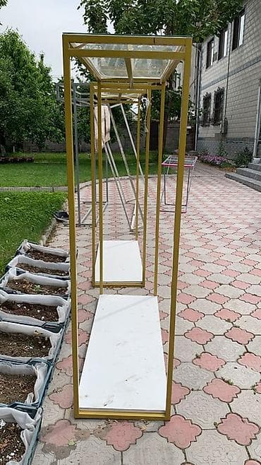 Торговое оборудование: Кронштейн Для одежды, Материал: Металл, С подсветкой, Б/у — 4
