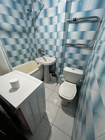Батирлер: 1 бөлмө, 36 м², 4-мкр 104-серия, 2 кабат, Эски ремонт — 3