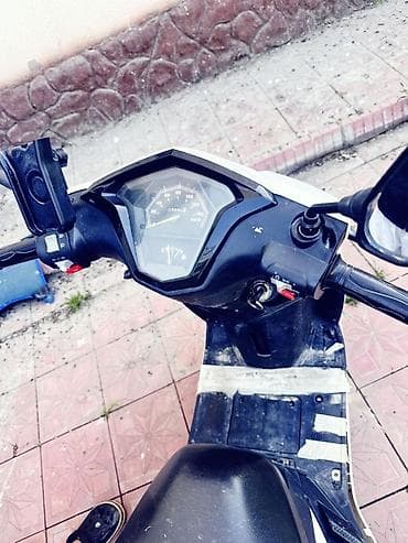 city coco: Скутер 50–125 см³ (вариатор), спортивный дизайн в чёрно‑белой — 5