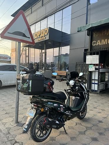 мото скутеры: Макси-скутер 160 куб. см, Бензин, Б/у — 2