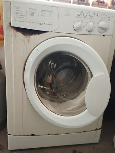 Бытовая техника: Стиральная машина Indesit в рабочем состоянии — 1