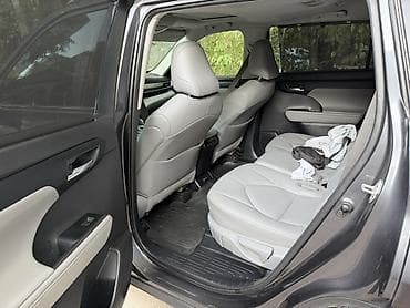 Toyota Highlander: 2021 г., 3.5 л, Бензин, Кроссовер — 7