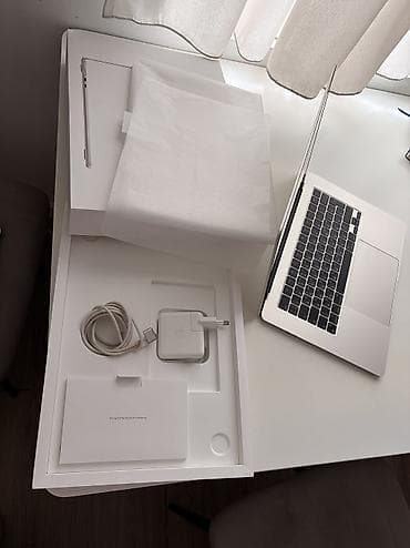macbook pro retina 13: MacBook Air 15", цвет starlight, 8/256gb Состояние отличное, как — 5