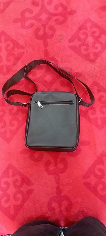 чехол на 13: Сумка через плечо компактного формата - Цвет: черный - Материал — 3