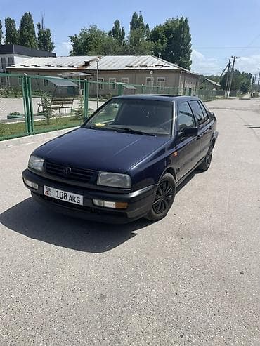 dron mavic 2: Volkswagen Vento: 1994 г., 1.8 л, Механика, Бензин, Седан — 1