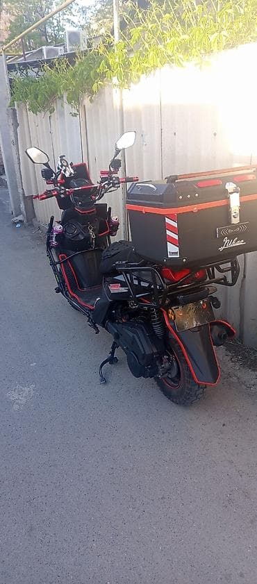 скутер каска: Тип скутера 150 куб. см, Бензин, Б/у — 2