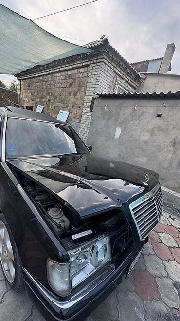 полик 5 д: Капот Mercedes-Benz, Б/у — 2