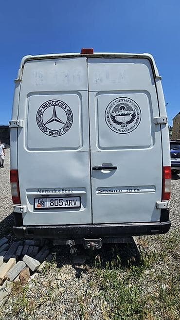 rd 1: Легкий грузовик, Mercedes-Benz — 3