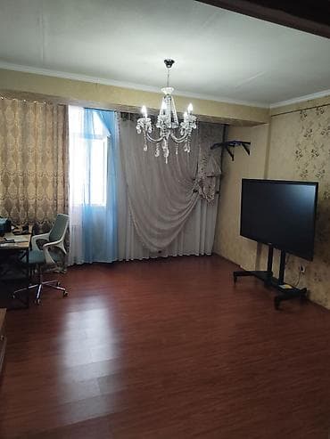 дома: 3 комнаты, 82 м², Ошский мкр., Индивидуалка, 2 этаж — 4