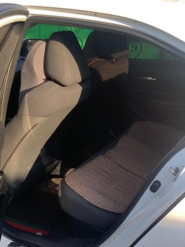 mersedes c 200: Toyota Corolla: 2019 г., 1.8 л, Вариатор, Гибрид, Седан — 7