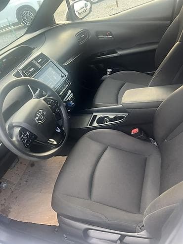 rav4 2010: Toyota Prius: 2020 г., 1.8 л, Автомат, Гибрид, Хэтчбэк — 6