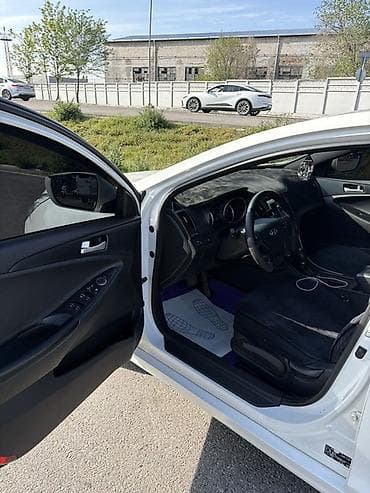 кормашка соната: Hyundai Sonata: 2012 г., 2 л, Автомат, Газ, Седан — 10