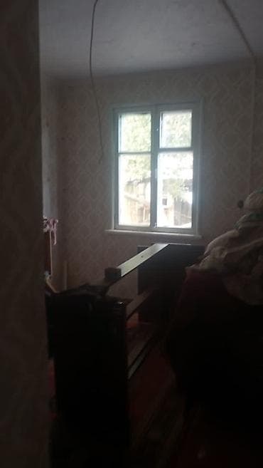 Недвижимость: Продам дом: 3 комнаты, кухня также выделена. Планировка: - Три — 2