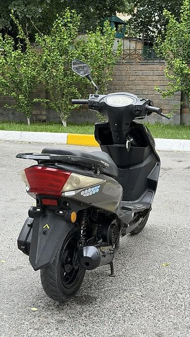 скутер 80 куб: Тип скутера Yamaha, 175 куб. см, Бензин, Б/у — 2