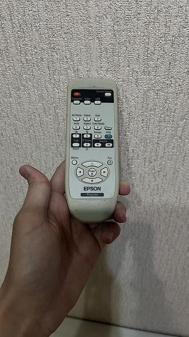 Проекторы: Проектор Epson EB‑S9 с комплектом аксессуаров. Все работает идеально — 6