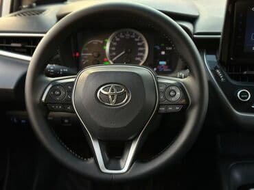 купить бу двигатель на мотоцикл: Toyota Corolla: 2021 г., 1.8 л, Вариатор, Гибрид, Седан — 9