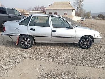 дайва: Daewoo Nexia: 1995 г., Седан — 4