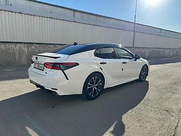 Транспорт: Toyota Camry: 2017 г., 2.5 л, Автомат, Бензин, Седан — 3